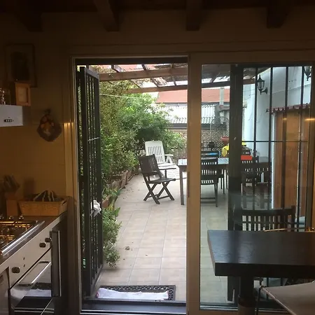 Amazing Flat With Terrace Apartman